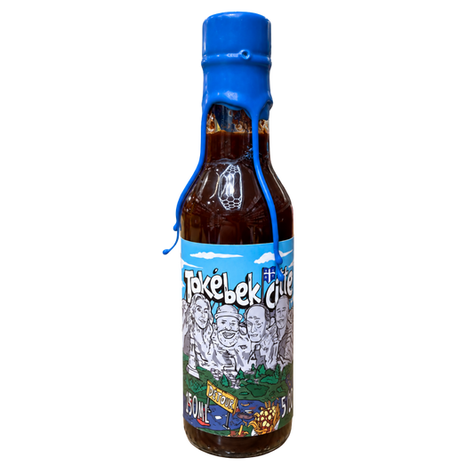 Bouteille de sauce piquante Tokébekicitte MTHell, 150 ml, avec cire bleue et étiquette illustrée.